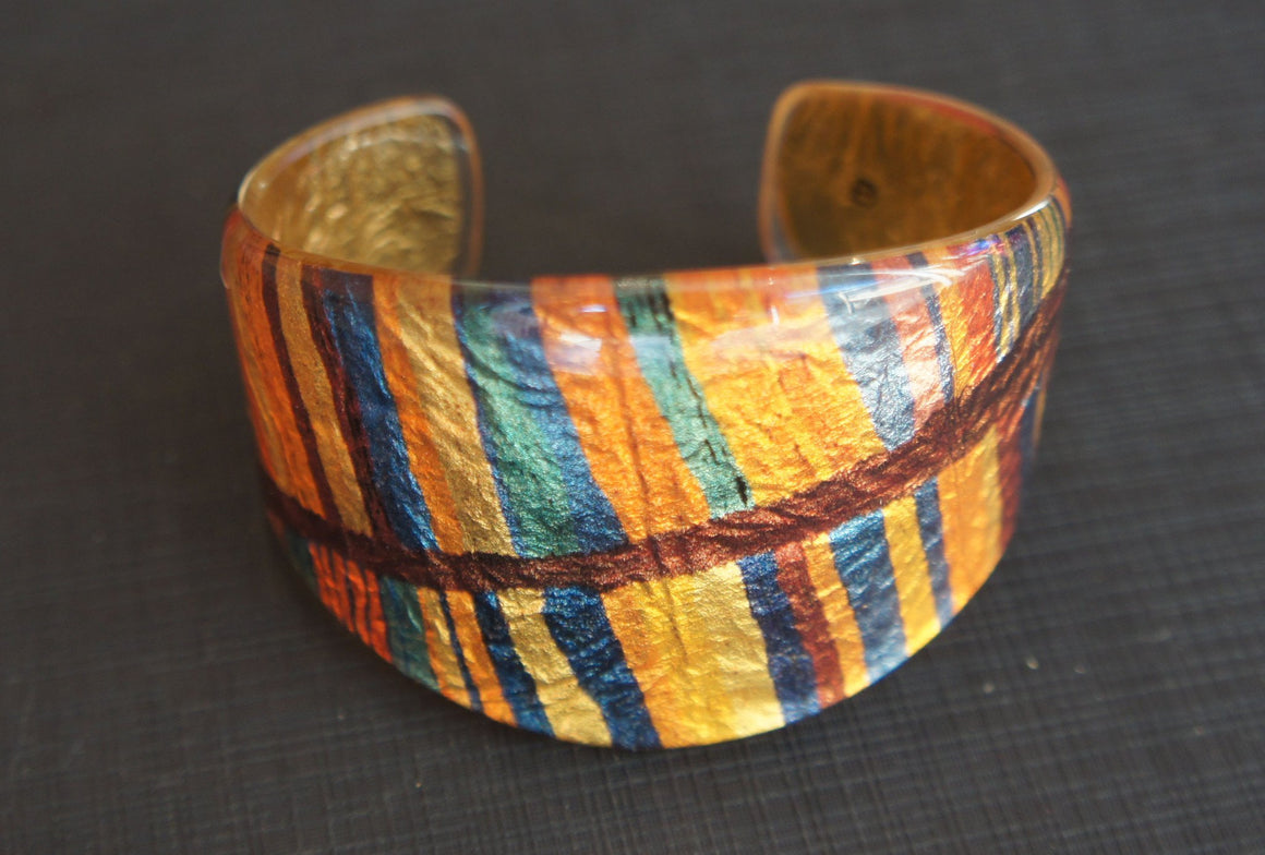 Large coloured stripe cuff